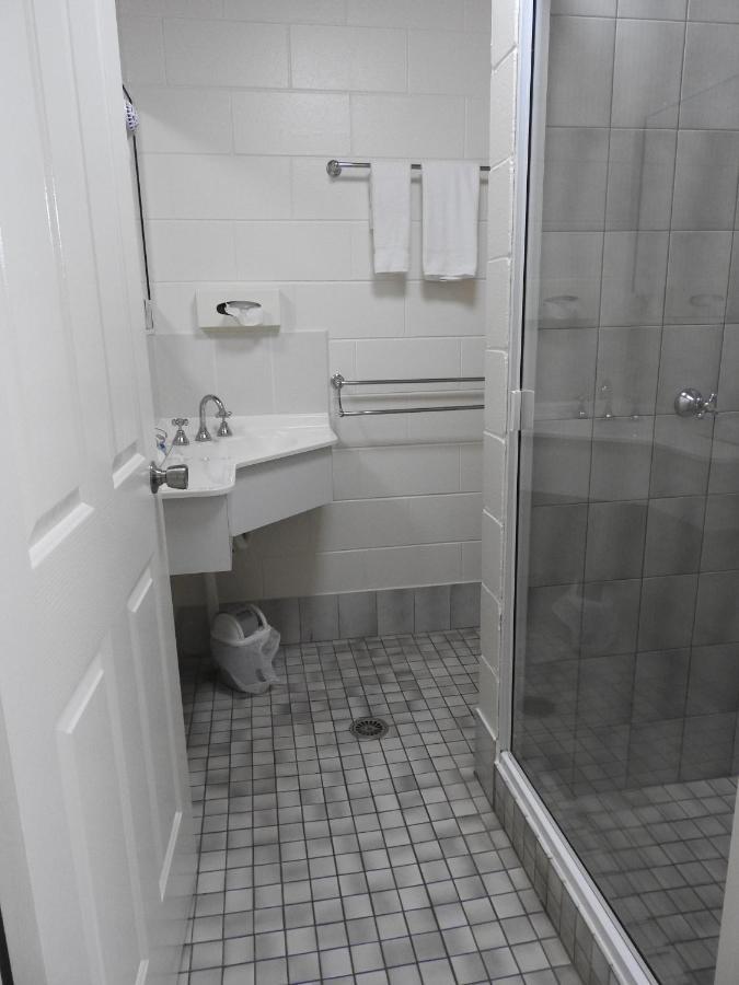 Barrier Reef Motel Innisfail Bagian luar foto